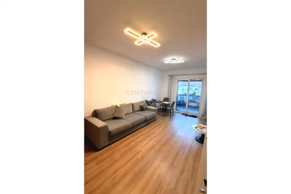 Shtepi me qera Apartament ne Tirane, 1+1, Mobilimi E mobiluar, Pagesa 700  Euro.