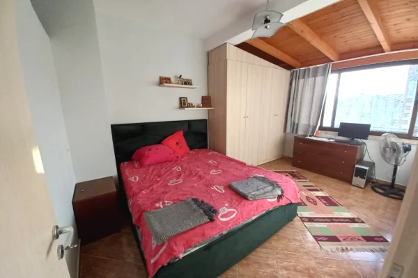 Shtepi me qera Apartament ne Tirane, 2+1, Mobilimi E mobiluar, Pagesa 55,000  Leke.