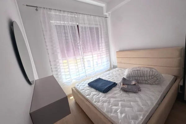 Shtepi me qera Apartament ne Tirane, 1+1, Mobilimi E mobiluar, Pagesa 55,000  Leke.