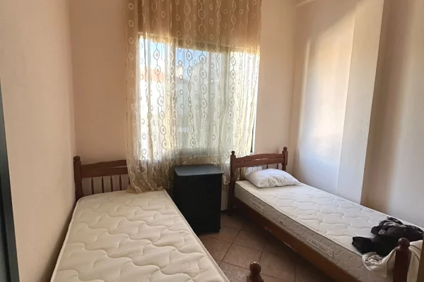 Shtepi me qera Garsoniere ne Tirane - 300 Euro