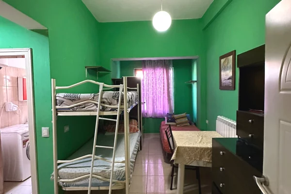 Shtepi me qera Apartament ne Tirane, Garsoniere, Mobilimi E mobiluar, Pagesa 280  Euro.