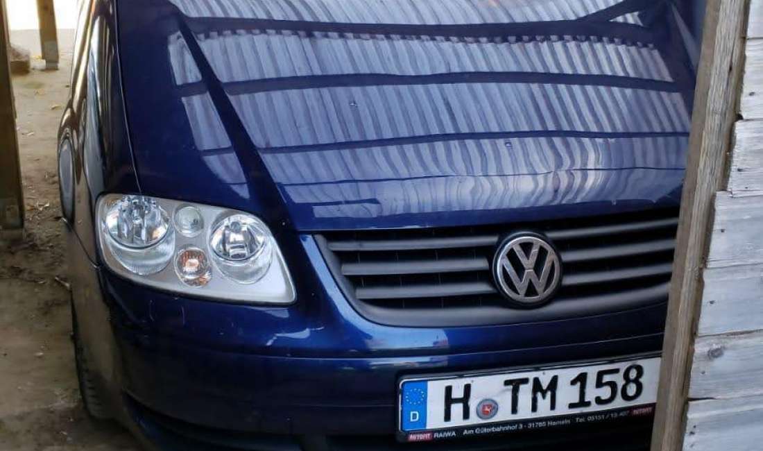 Volkswagen Touran viti 2005 1.6 FSI benzine manual i sapoardhur nga Gjermania, cmontohet per pjese.
