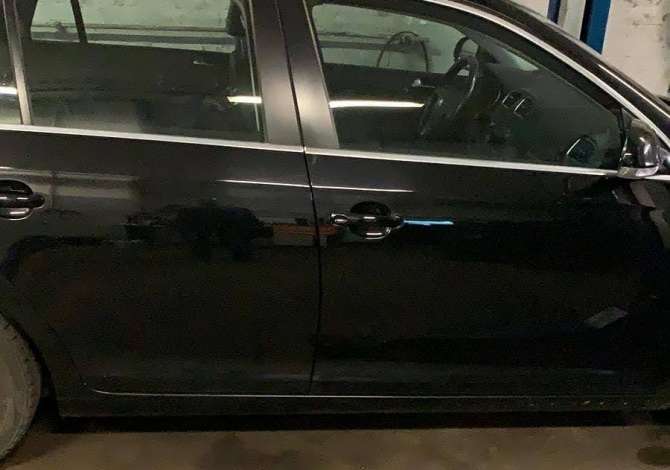 Volkswagen Golf 6 viti 2011 2.5 benzine me pak km cmontohet per pjese