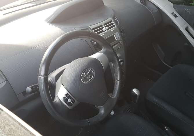 Toyota Yaris viti 2007 e sapoardhur nga Italia, cmontohet per pjese kembimi.