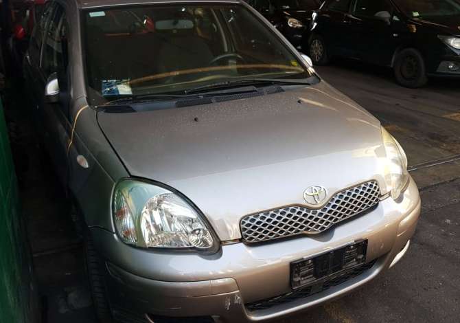 Toyota Yaris viti 2003 e sapoardhur nga Italia, cmontohet per pjese kembimi.