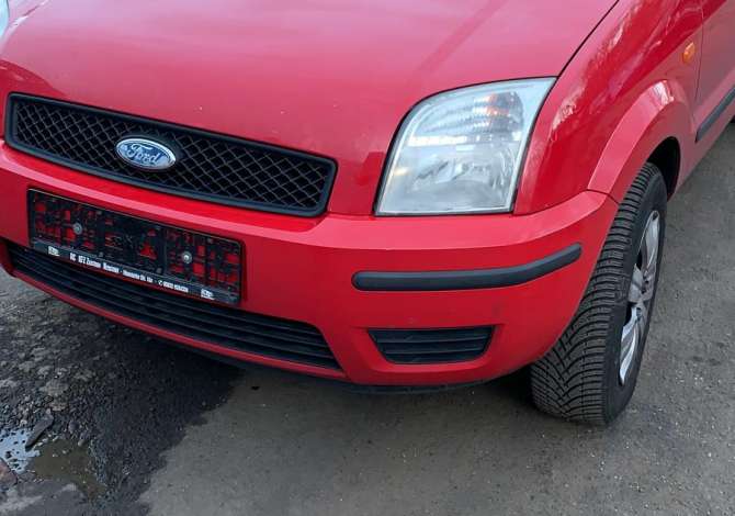 Ford Fusion viti 2005 i sapoardhur nga Gjermania, çmontohet për pjesë këmbimi.