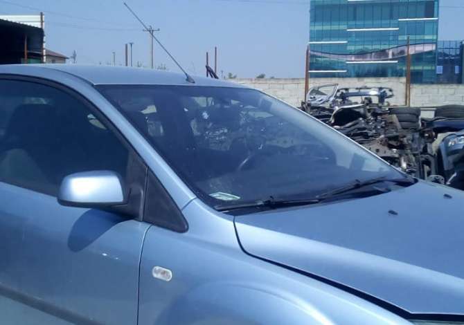 Ford Focus viti 2006 benzine, cmontohet per pjese kembimi.