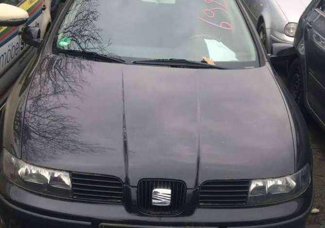 Seat Leon, çmontohet për pjesë këmbimi.