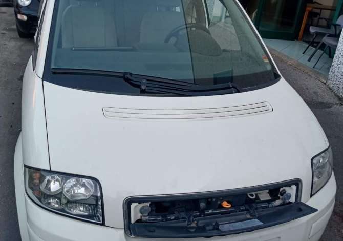 Audi A2, viti 2005, çmontuar për pjesë këmbimi.