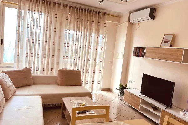 Apartament 2+1me qira pranë Square21!