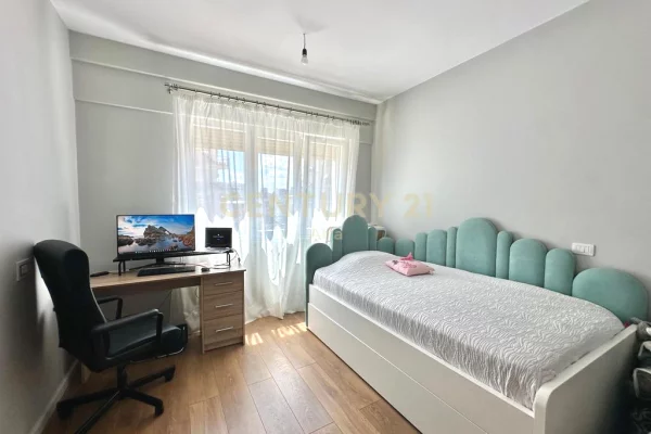 Shtepi me qera Apartament ne Tirane, 2+1, Mobilimi E mobiluar, Pagesa 1,050  Euro.
