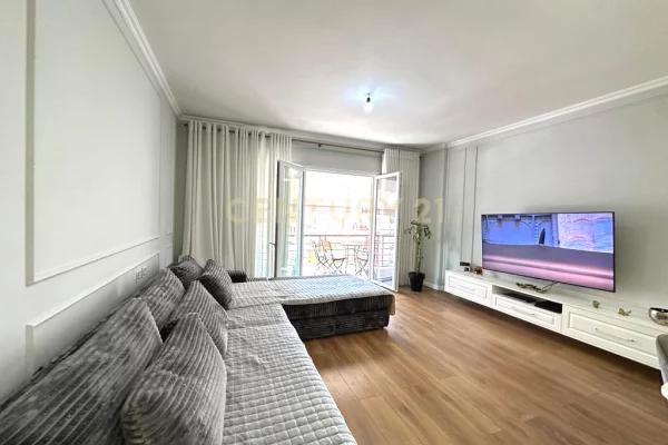 Shtepi me qera Apartament ne Tirane, 2+1, Mobilimi E mobiluar, Pagesa 1,050  Euro.