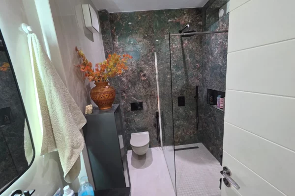 Shtepi me qera Apartament ne Tirane, 2+1, Mobilimi E mobiluar, Pagesa 800  Euro.