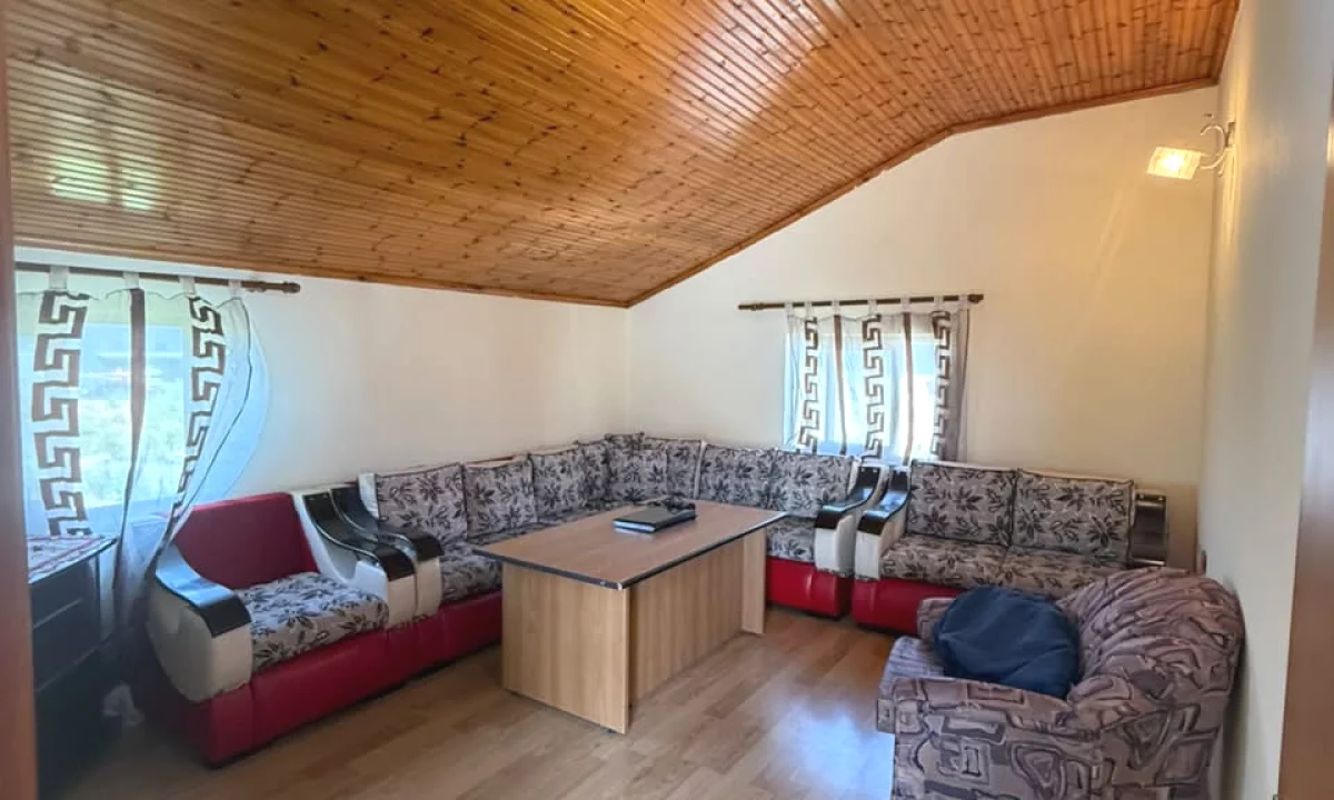 Shtepi me qera Apartament ne Tirane, 2+1, Mobilimi E mobiluar, Pagesa 30,000  Leke.