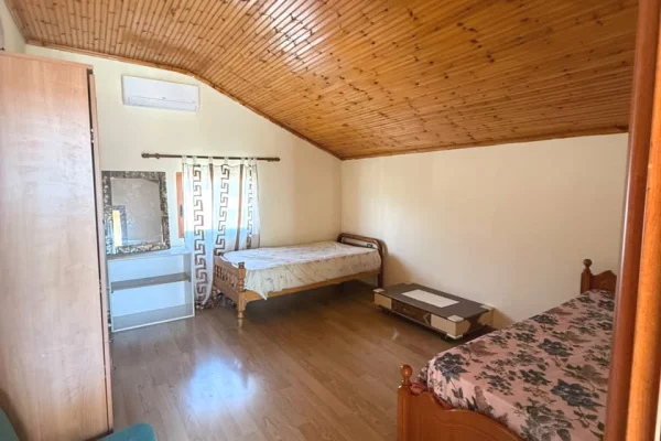 Shtepi me qera Apartament ne Tirane, 2+1, Mobilimi E mobiluar, Pagesa 30,000  Leke.