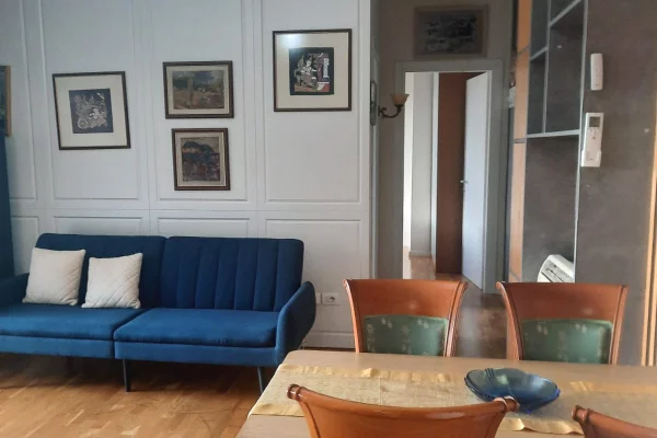 Shtepi me qera 1+1 ne Tirane - 70,000 Leke