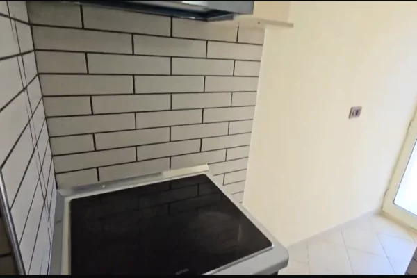 Shtepi me qera Apartament ne Tirane, 1+1, Mobilimi E mobiluar, Pagesa 46,000  Leke.