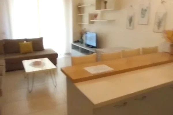 Shtepi me qera Apartament ne Tirane, 2+1, Mobilimi E mobiluar, Pagesa 53,000  Leke.