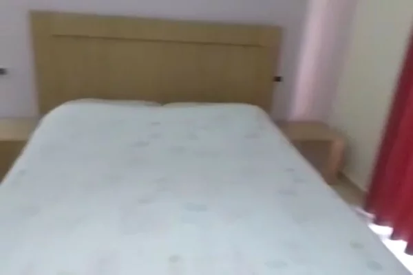 Shtepi me qera Apartament ne Tirane, 2+1, Mobilimi E mobiluar, Pagesa 53,000  Leke.