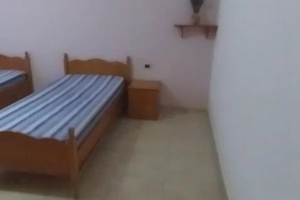 Shtepi me qera Apartament ne Tirane, 2+1, Mobilimi E mobiluar, Pagesa 53,000  Leke.