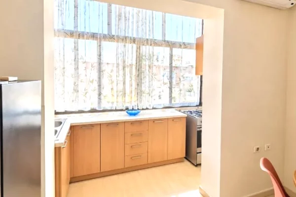 Shtepi me qera Apartament ne Tirane, 1+1, Mobilimi E mobiluar, Pagesa 55,000  Leke.