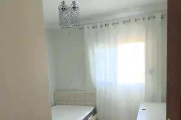 Shtepi me qera Apartament ne Tirane, 2+1, Mobilimi E mobiluar, Pagesa 50,000  Leke.