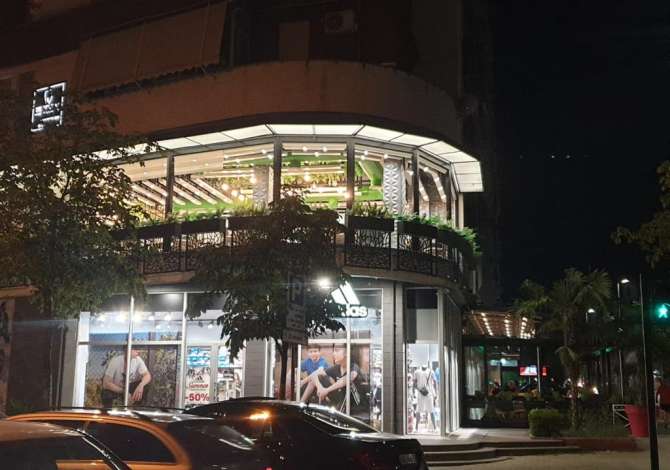 Njoftime Pune per Guzhinjier/e, Ndihmese guzhine, Kamarier/e ne Tirane