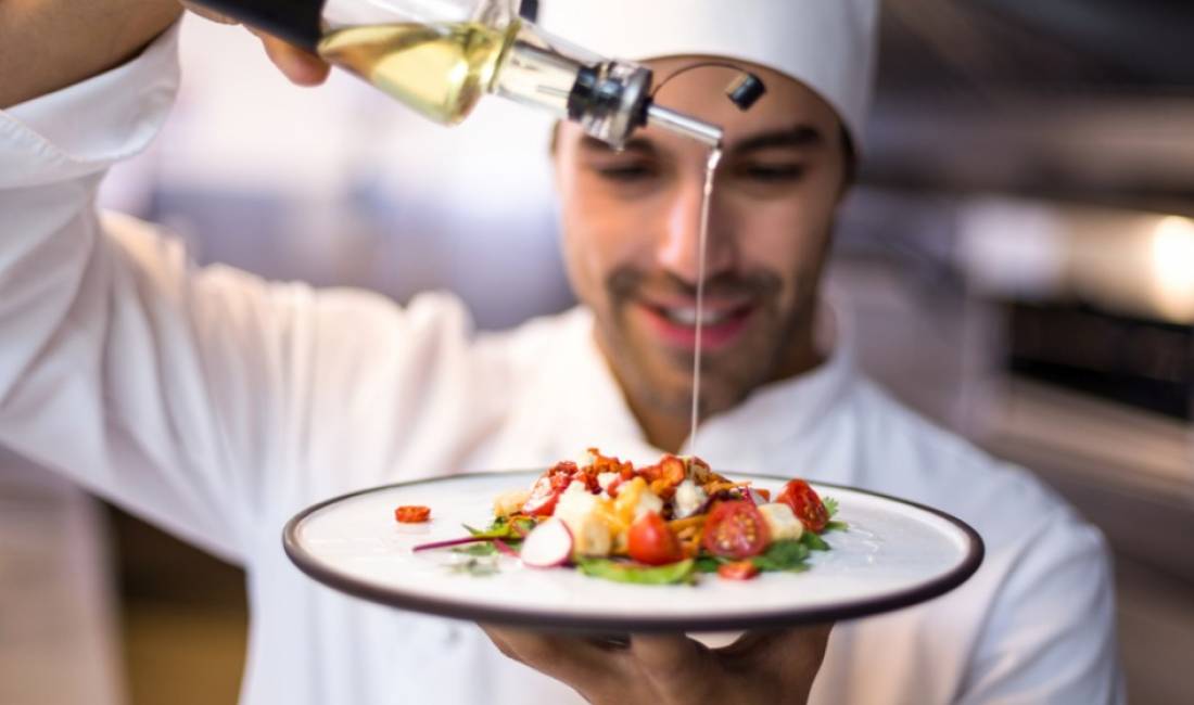 Offerte di lavoro a Tirana, Profession Kuzhinier/e, Ndihmes ne kuzhine dhe Pjatalarese , , Pagamento Trattabile.