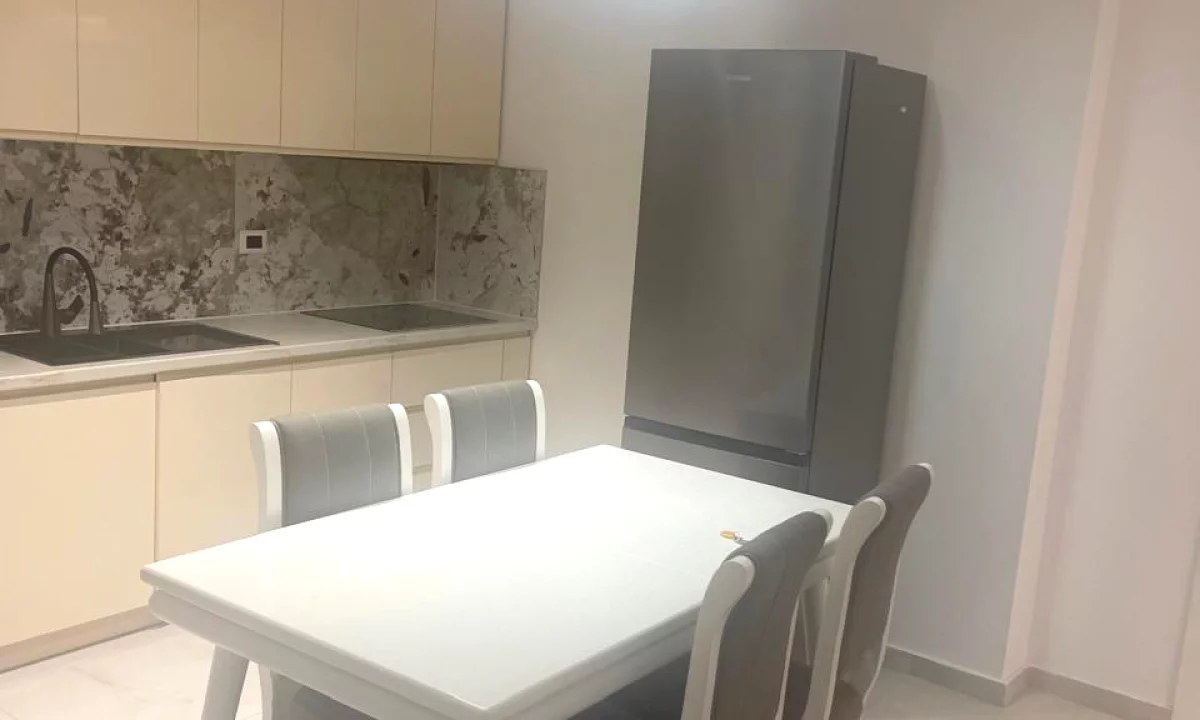 Shtepi me qera Apartament ne Tirane, 2+1, Mobilimi E mobiluar, Pagesa 480  Euro.