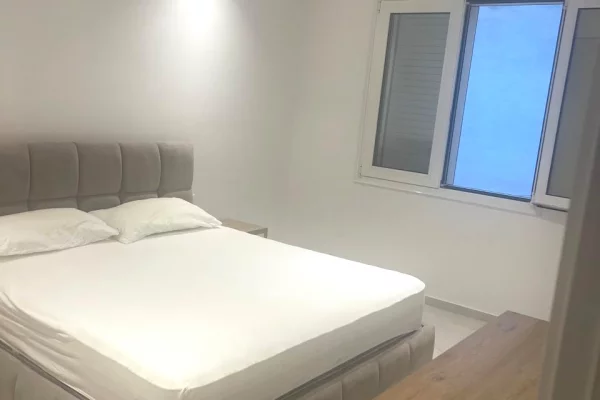 Shtepi me qera Apartament ne Tirane, 2+1, Mobilimi E mobiluar, Pagesa 480  Euro.