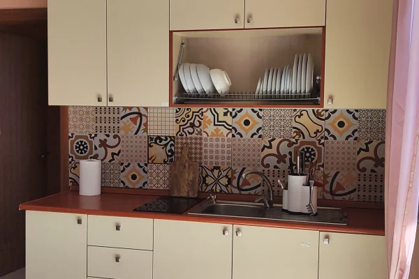 Shtepi ne shitje Apartament ne Durres, 2+1, Mobilimi E mobiluar, Pagesa 130,000  Euro.