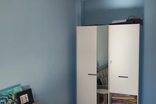 Shtepi ne shitje Apartament ne Durres, 2+1, Mobilimi E mobiluar, Pagesa 130,000  Euro.