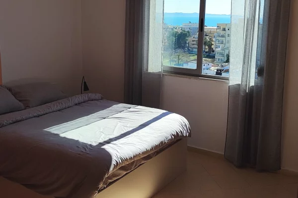 Shtepi ne shitje Apartament ne Durres, 2+1, Mobilimi E mobiluar, Pagesa 130,000  Euro.