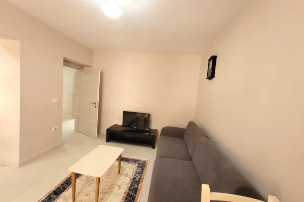 Shtepi me qera Apartament ne Tirane, 2+1, Mobilimi E mobiluar, Pagesa 650  Euro.