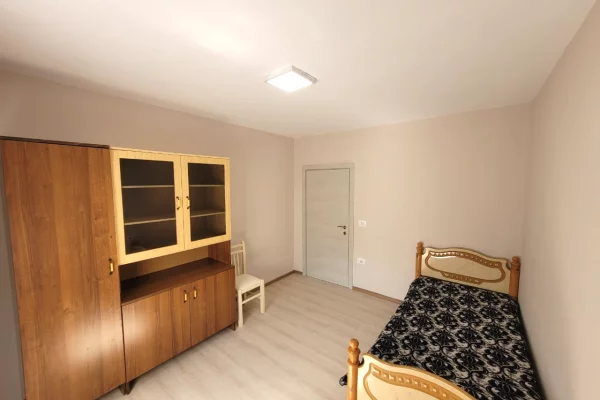 Shtepi me qera Apartament ne Tirane, 2+1, Mobilimi E mobiluar, Pagesa 650  Euro.