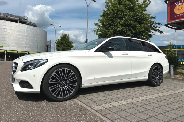 Cars for sale in Tirana, Mercedes-Benz, 2015 Diesel,Kambio Automatik Payment 10,800  Euro.