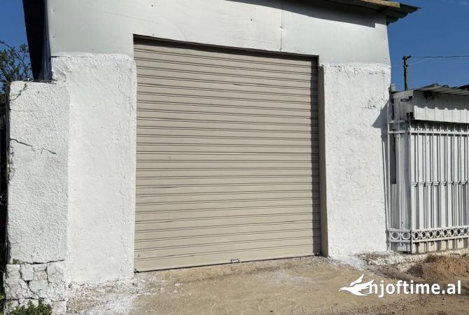 Ambiente Commerciale in Affitto 4+1 a Tirana - 25,000 Leke