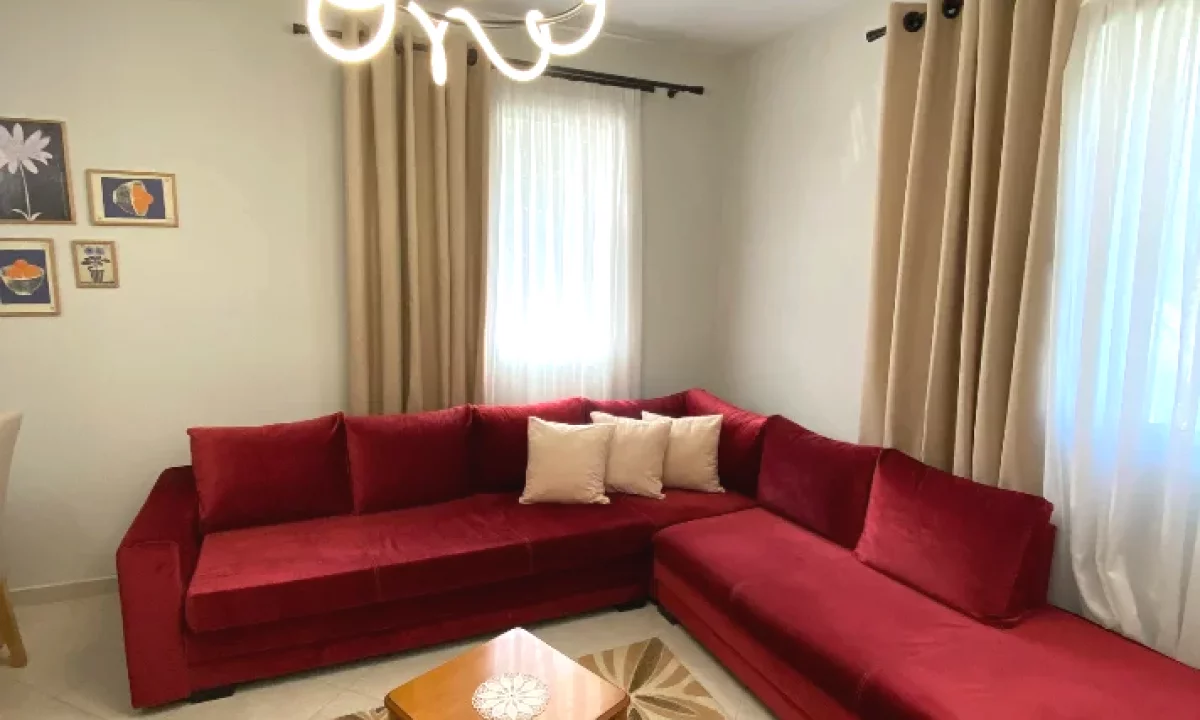 Shtepi me qera Apartament ne Tirane, 1+1, Mobilimi E mobiluar, Pagesa 50,000  Leke.