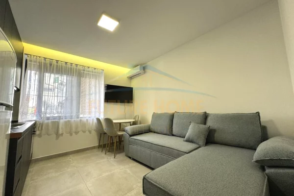 Shtepi me qera Apartament ne Tirane, 1+1, Mobilimi E mobiluar, Pagesa 450  Euro.