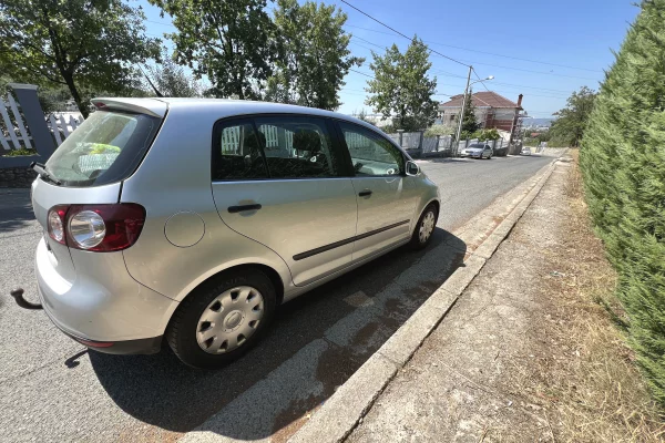 Cars for sale in Tirana, Volkswagen, 2005 Diesel,Kambio Manual Payment 300,000  Leke.
