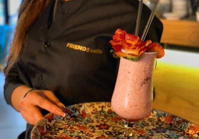 Offerte di lavoro a Tirana, Profession Kamariere , , Pagamento 25,000  Leke.