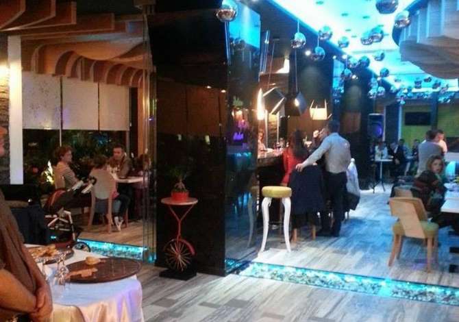 Offerte di lavoro a Tirana, Profession Punonjes/e FastFoodi, Banakier/e, Kamarier/e, Motorrist , , Pagamento 50,000  Leke.