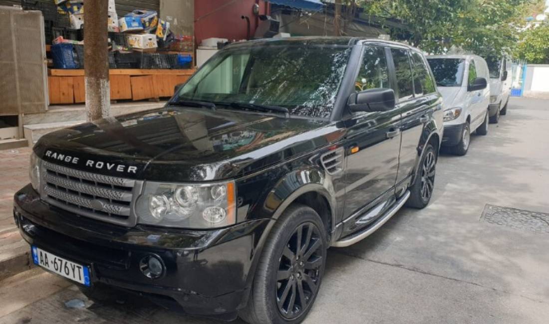 Auto in Vendita a Tirana, Land Rover, 2008 Diesel,Kambio Automatik Pagamento 8,000  Euro.
