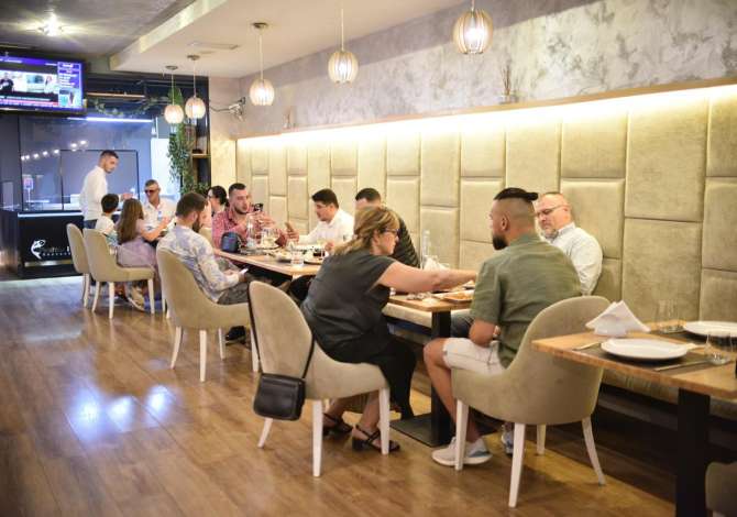 Offerte di lavoro a Tirana, Profession Ndihmes Kuzhinier/e , , Pagamento Trattabile.