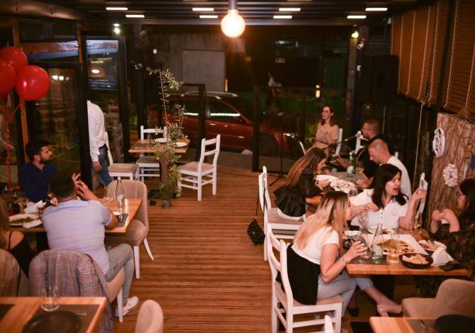 Offerte di lavoro a Tirana, Profession Ndihmes Kuzhinier/e , , Pagamento Trattabile.