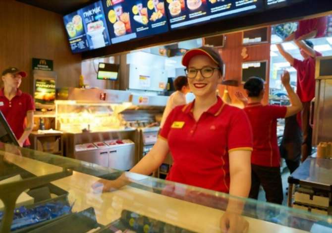 Offerte di lavoro a Tirana, Profession Punonjese FastFoodi , , Pagamento Trattabile.