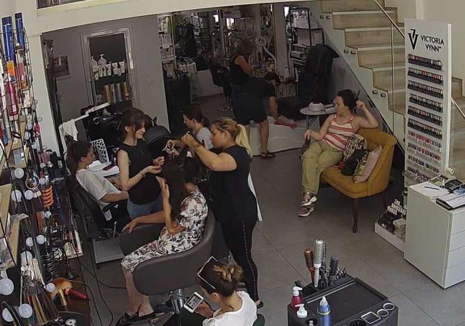 Offerte di lavoro a Tirana, Profession Menaxher/e, Parukiere , , Pagamento Trattabile.