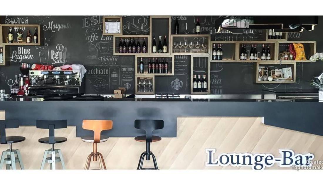 Offerte di lavoro a Tirana, Profession  Banakier/e , , Pagamento Trattabile.