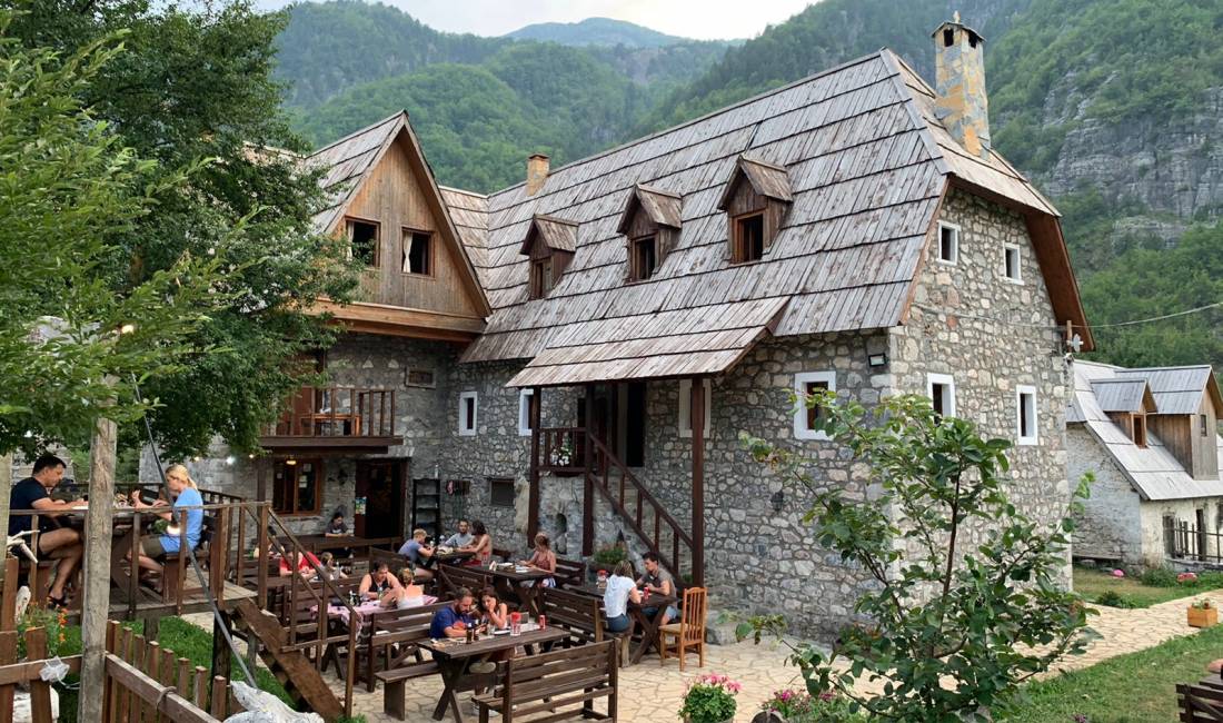 Offerte di lavoro a Scutari, Profession Kuzhinier/e, Kamarier/e dhe Sanitare , , Pagamento Trattabile.