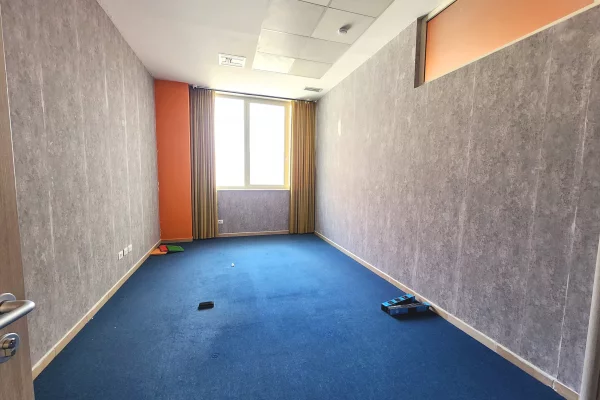 ZYRA ME QERA 440M2 PRANE DELIJORGJIT